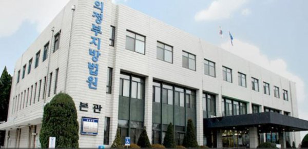 千层金 印度男性难民在韩国性侵20多岁男子，法院判刑4年